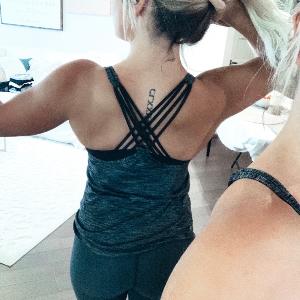 Lulu lemon workout tanks with built in bra